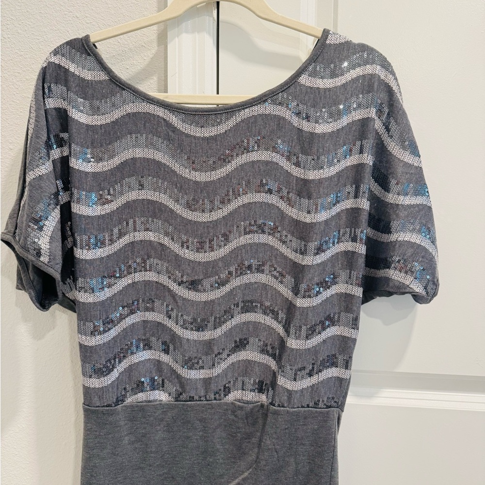 Gray Sequin Wave Pattern Top